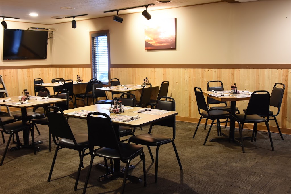 Quindts Towne Lounge Restaurant & Bar | 441 South Blvd, Baraboo, WI 53913, USA | Phone: (608) 356-6950