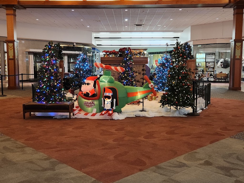 McKinley Mall | 3701 McKinley Pkwy, Buffalo, NY 14219, USA | Phone: (716) 427-1230
