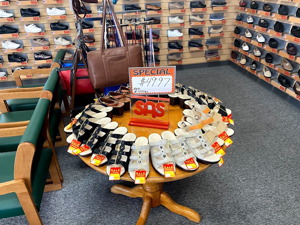 Whittwood Shoes | 1351 S Beach Blvd j2, La Habra, CA 90631 | Phone: (562) 947-7688