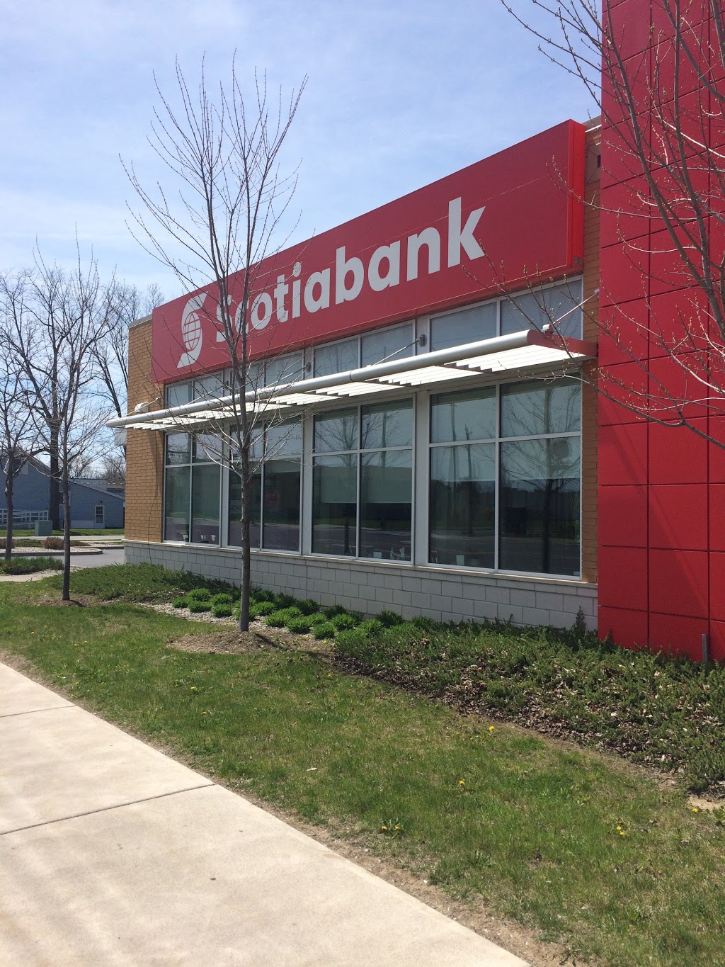 Scotiabank | 5795 Malden Rd, Windsor, ON N9H 1R9, Canada | Phone: (519) 972-3020