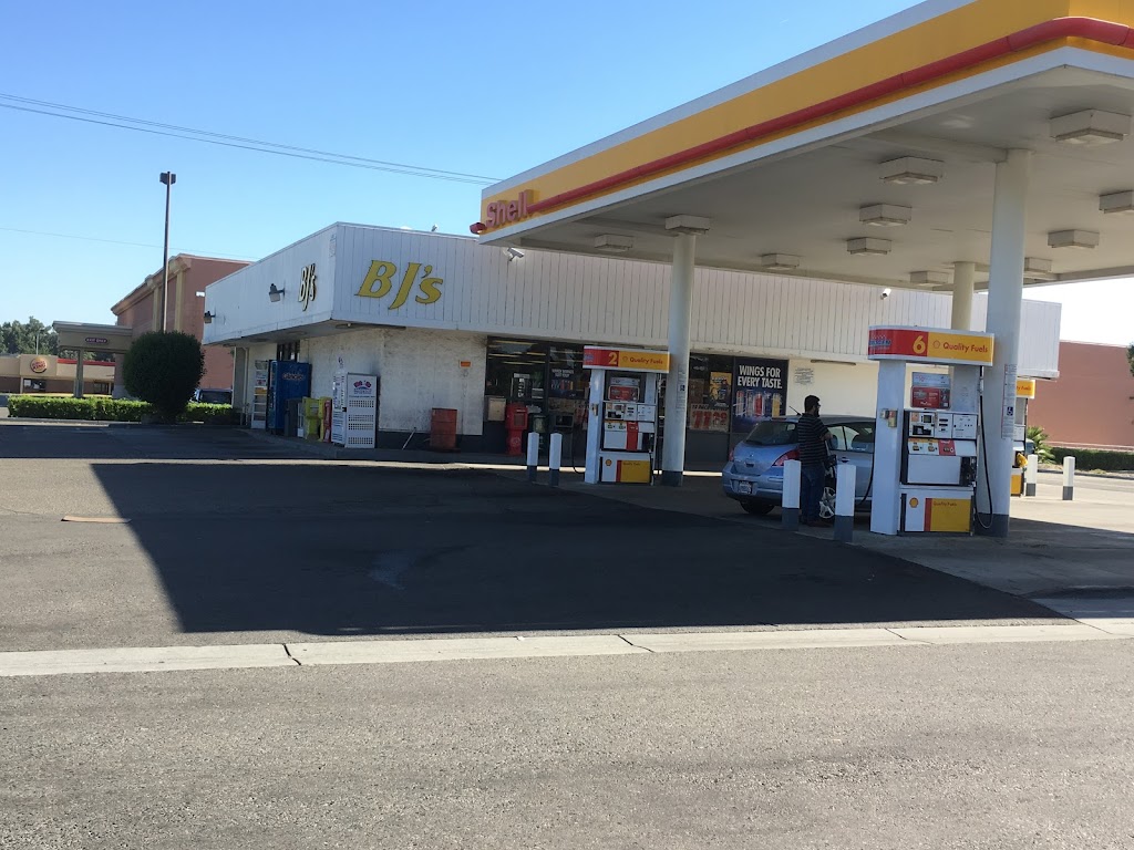 B Js Express Mart | 700 S Demaree St, Visalia, CA 93277, USA | Phone: (559) 733-2059