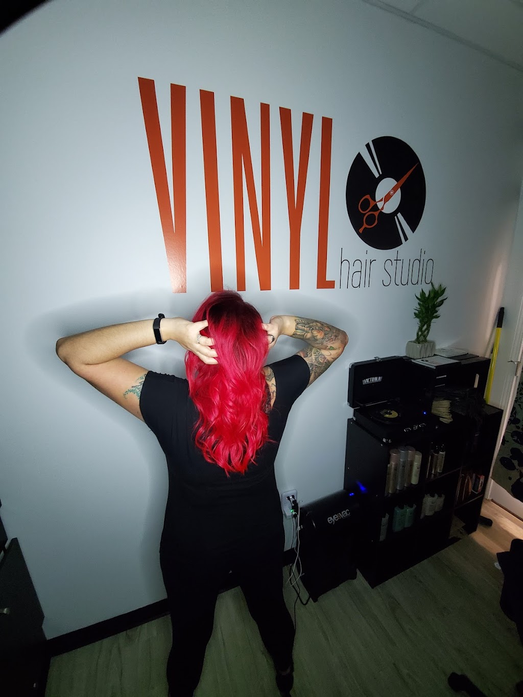 Vinyl Hair Studio | 1777 Main St Suite #16, Tewksbury, MA 01876, USA | Phone: (978) 427-4493