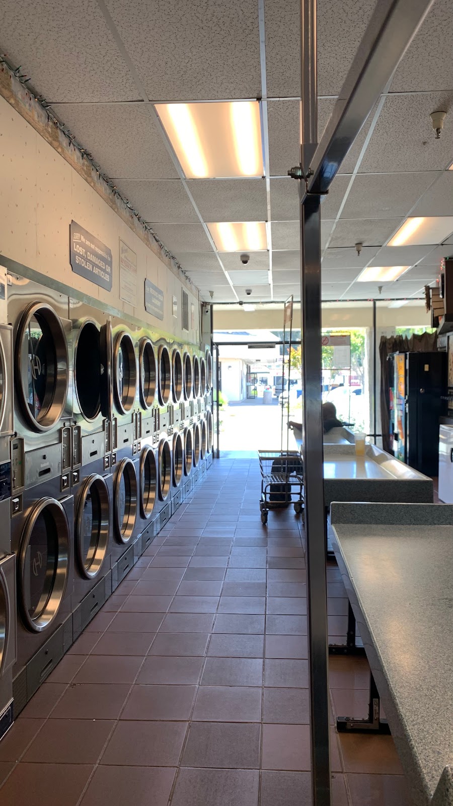 The Clothesline Coin Laundry | 675 Parker Ave, Rodeo, CA 94547, USA | Phone: (510) 703-3383