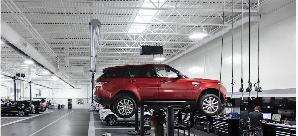 Land Rover Omaha Service Department | 14800 Branch St, Omaha, NE 68154, USA | Phone: (402) 393-9701