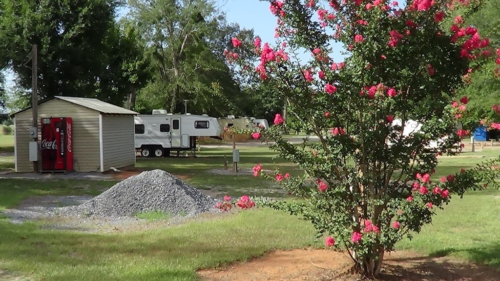 Yellowleaf Campground, RV, Apartments | 50 Dusty Way, Harpersville, AL 35078, USA | Phone: (205) 420-3896