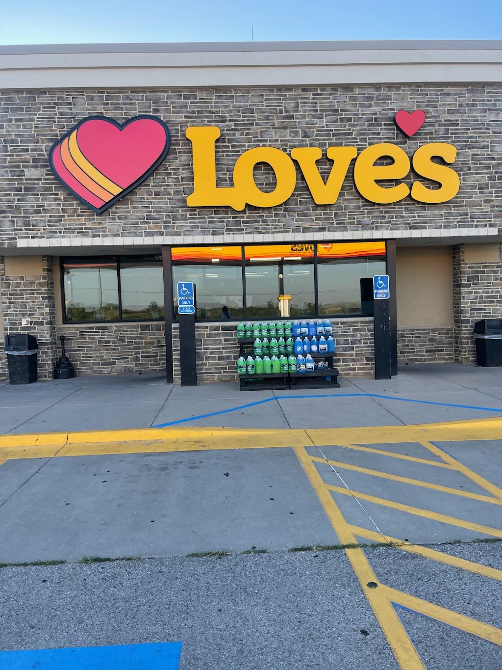 Loves Travel Stop | 188 N 30th Rd, Syracuse, NE 68446, USA | Phone: (402) 269-2194