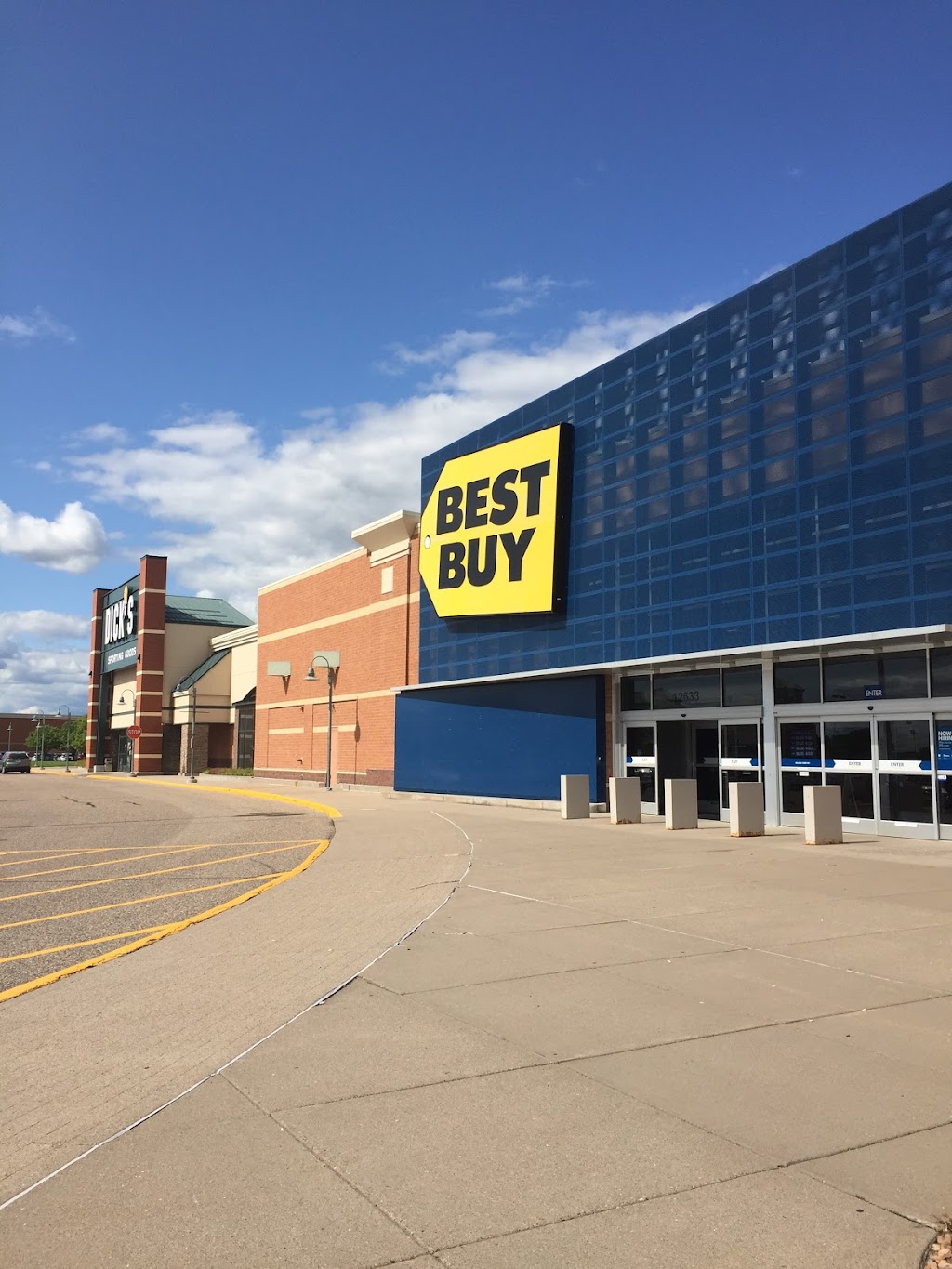 Best Buy | 12633 Riverdale Blvd, Coon Rapids, MN 55448, USA | Phone: (763) 422-0032