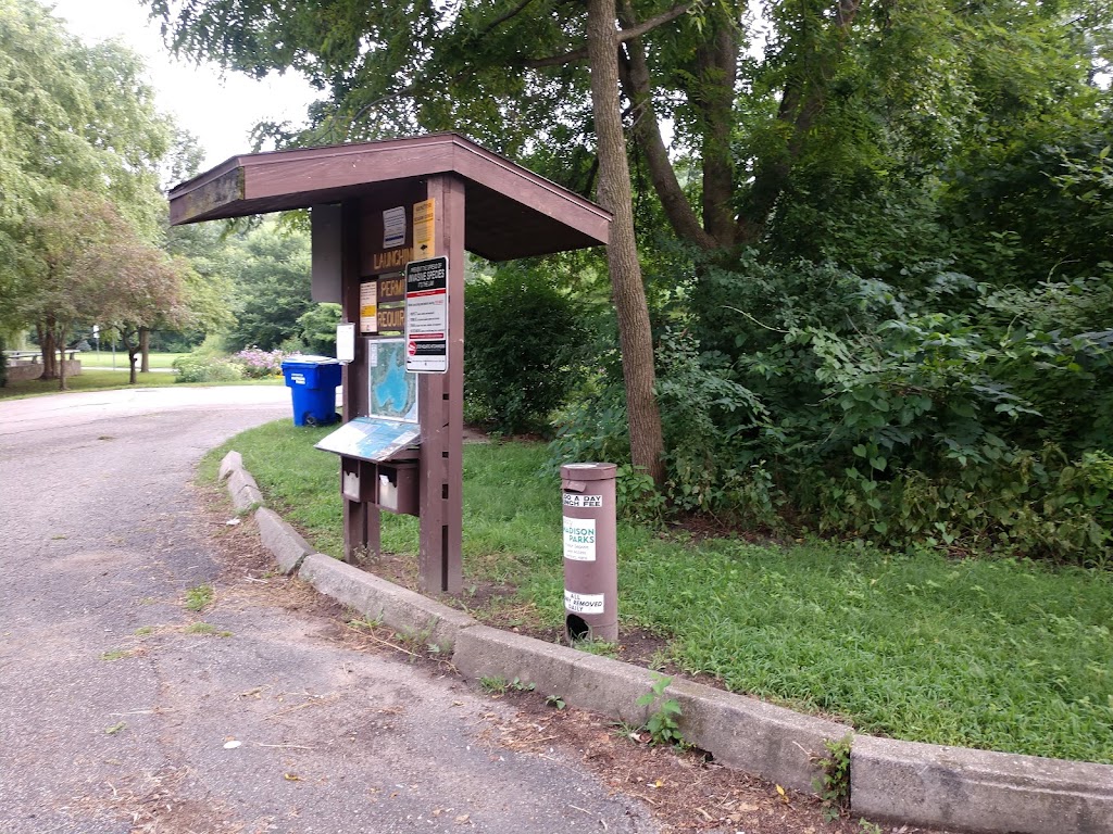 Spring Harbor Park Boat Launch | 5218 Lake Mendota Dr, Madison, WI 53705, USA | Phone: (608) 266-4711