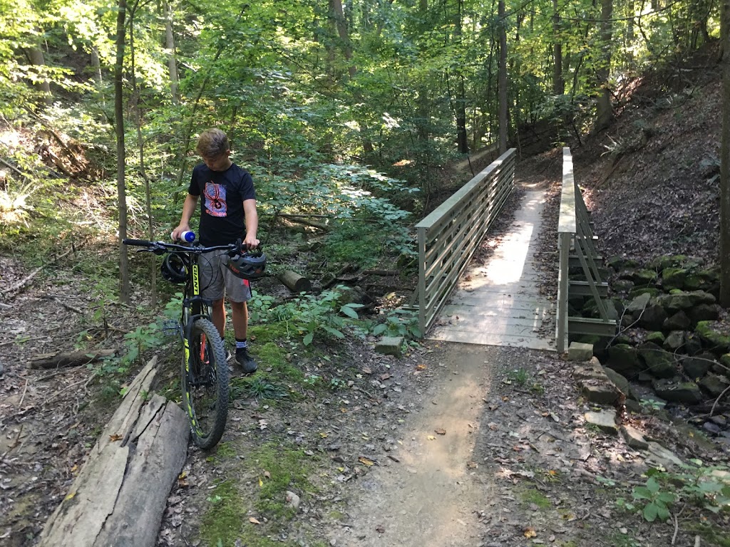 East Rim Trail | 281 Boston Mills Rd, Peninsula, OH 44264, USA | Phone: (330) 778-4241