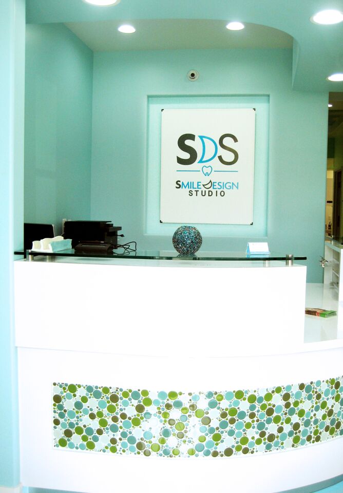 Smile Design Studio / Jessica Lizana, DDS | 19524 Nordhoff St #3B, Northridge, CA 91324, USA | Phone: (818) 477-3539