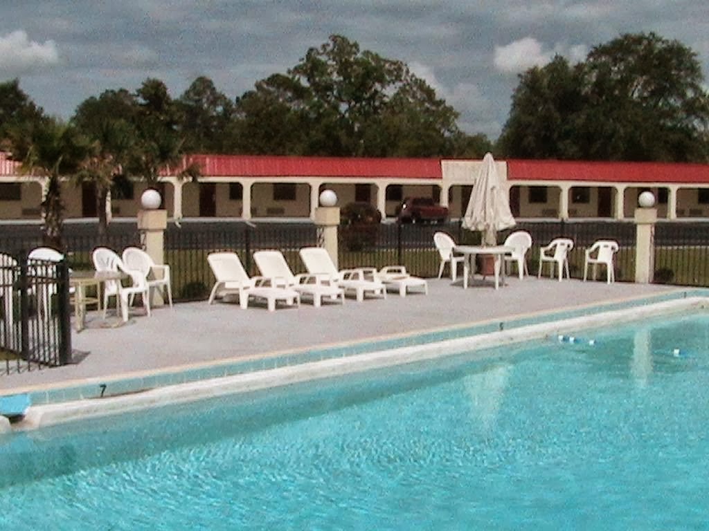 Relax Inn - Folkston | 3436 S 2nd St, Folkston, GA 31537, USA | Phone: (912) 496-2514