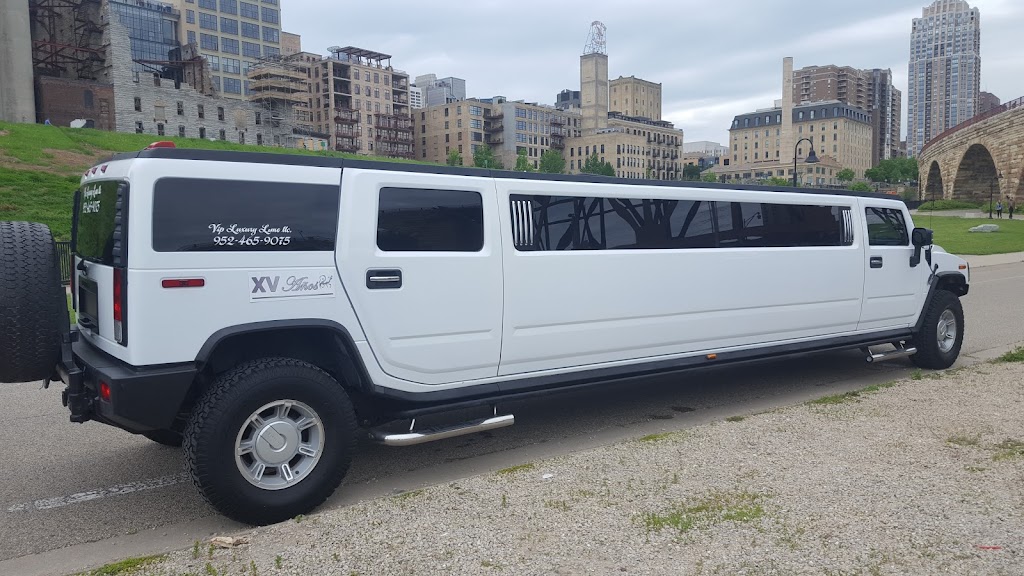 VIP Luxury Limo - Richfield | 6425 Bloomington Ave S, Richfield, MN 55423, USA | Phone: (952) 465-9075