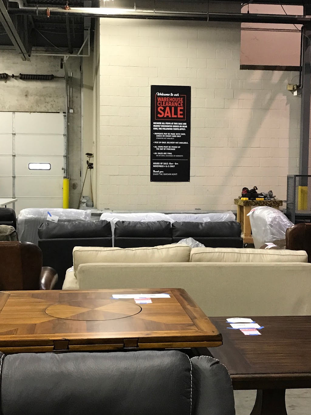 Haynes Furniture Distribution Center | 1625 Green Mount Pkwy, Williamsburg, VA 23185, USA | Phone: (757) 947-0200