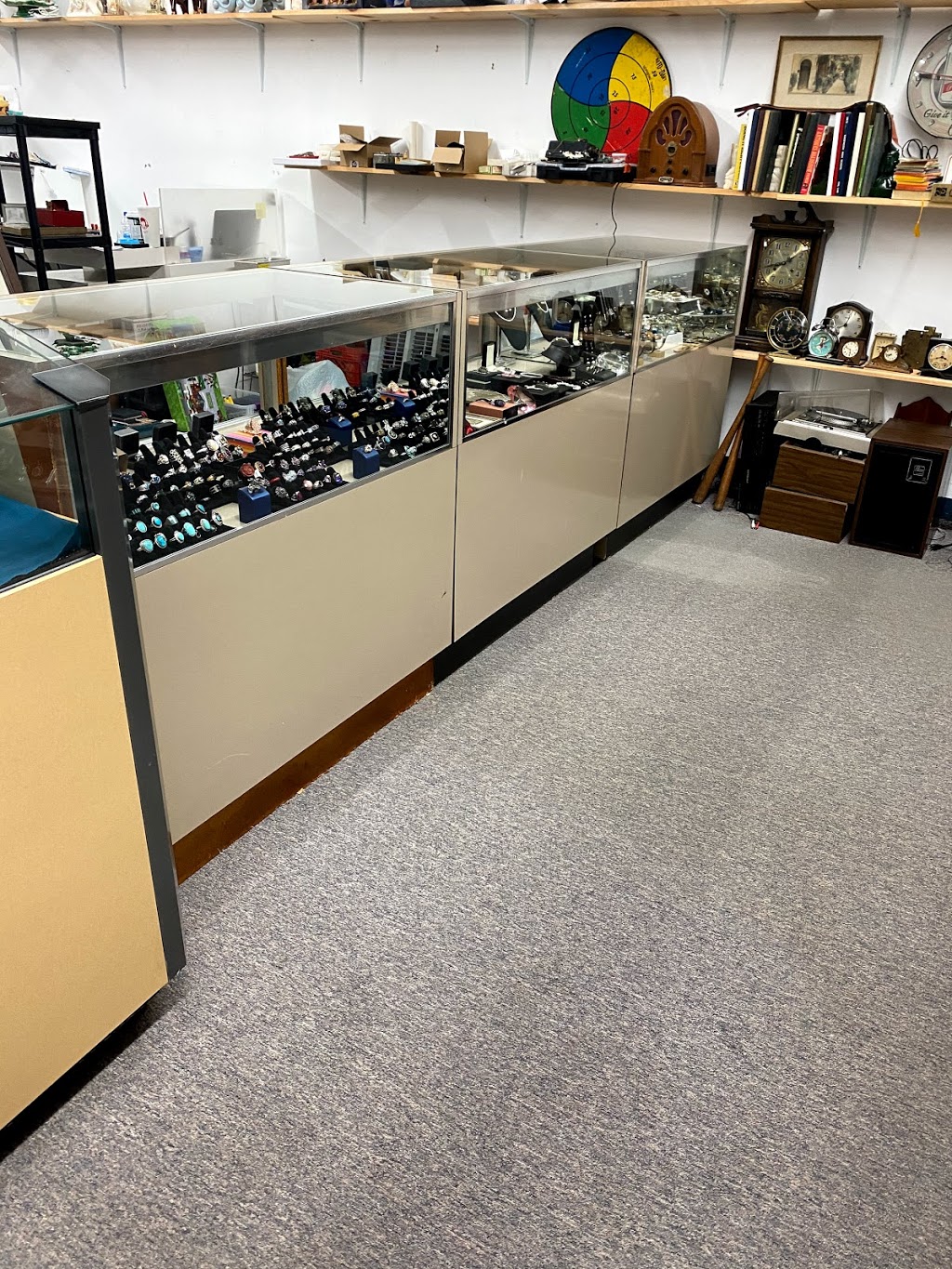 East End Treasures | 500E Garden City Dr, Monroeville, PA 15146, USA | Phone: (412) 646-4625