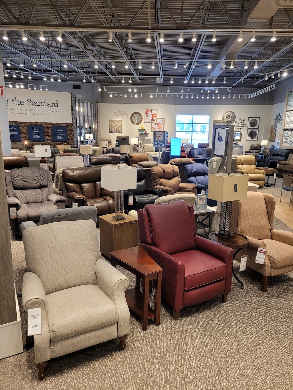 La-Z-Boy Home Furnishings & Décor | 4829 S Baldwin Rd, Lake Orion, MI 48359, USA | Phone: (248) 639-2212