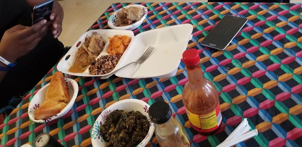 Hoberts Southern Soul Food Restaurant | 4023 E Berry St, Fort Worth, TX 76105, USA | Phone: (817) 534-1604