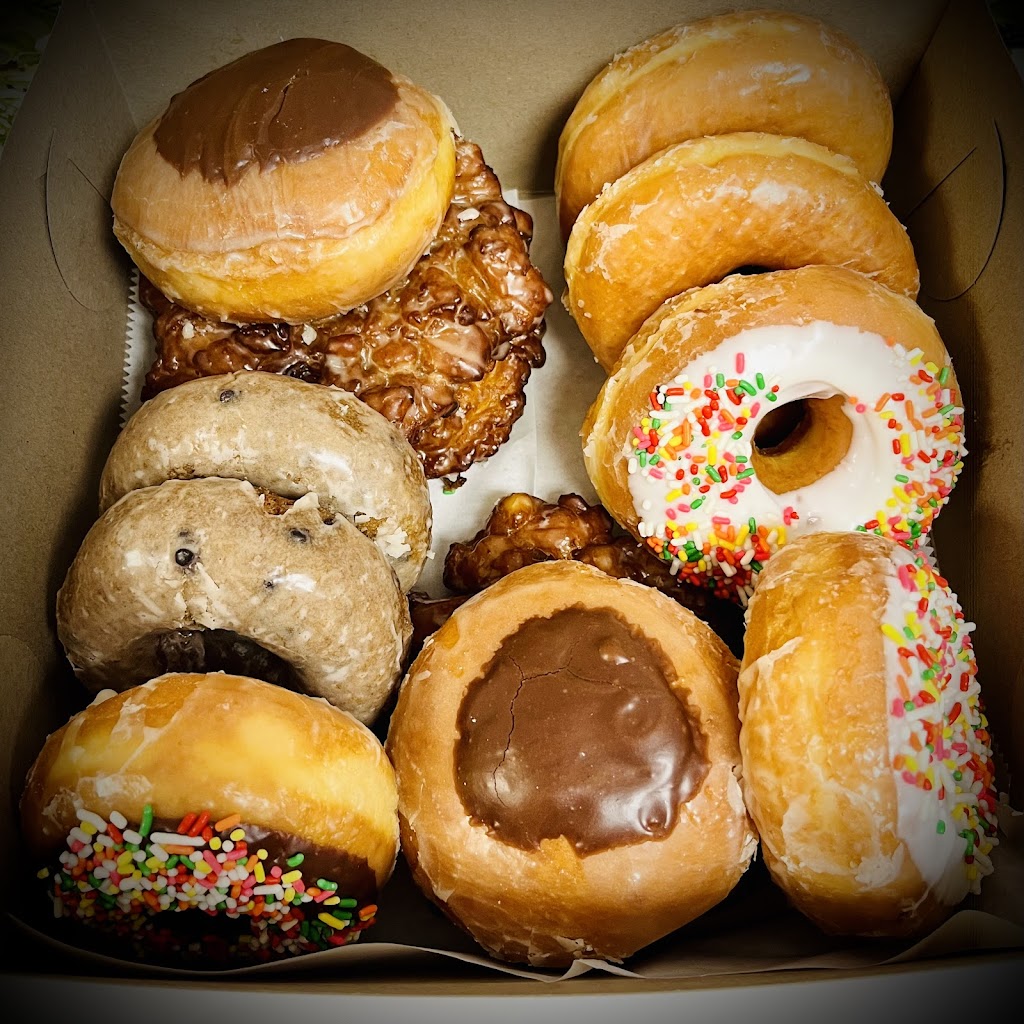 Kims Donut & Deli | 1800 S Washington Ave #4716, Titusville, FL 32780, USA | Phone: (321) 269-1402