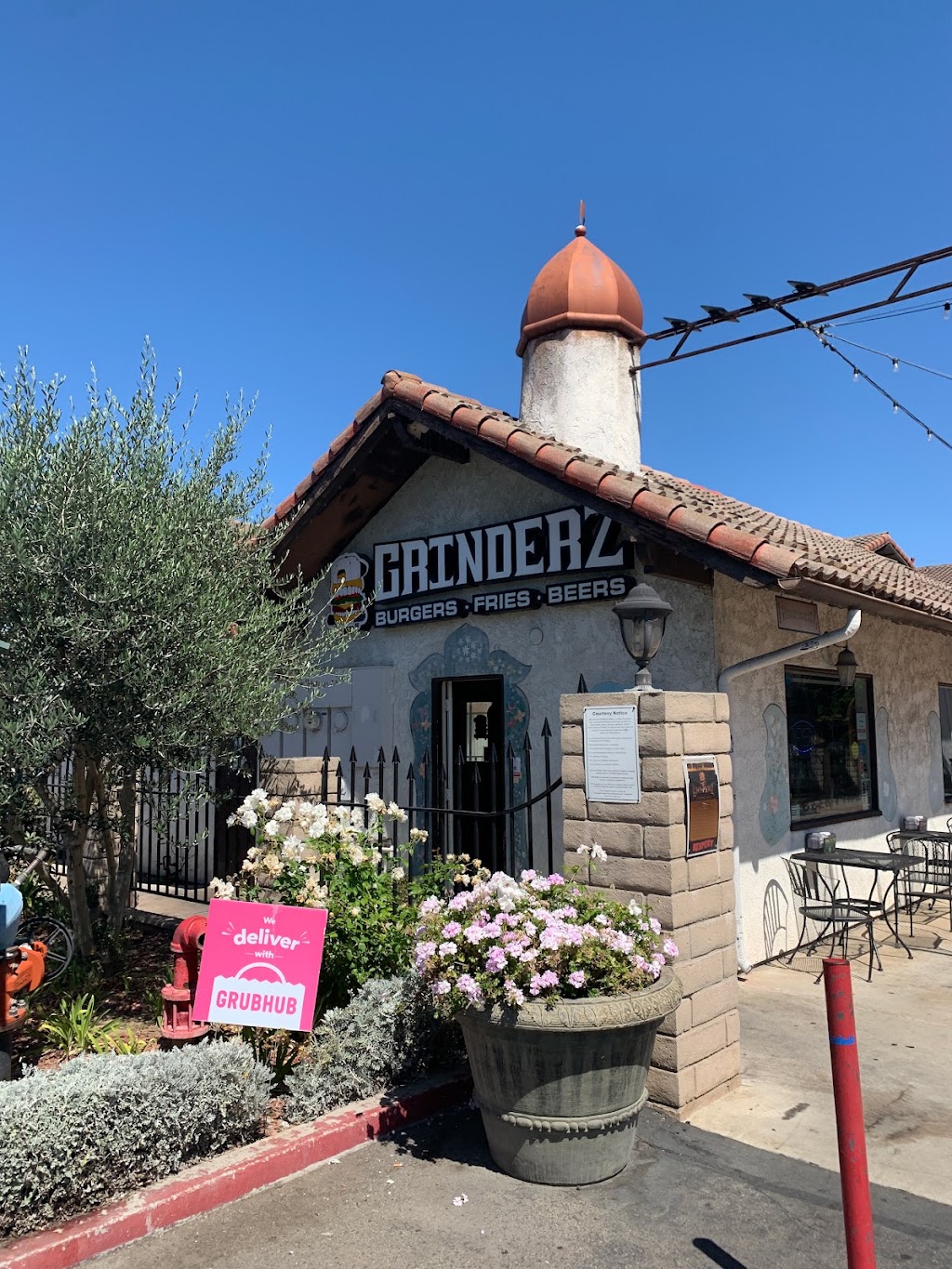 Grinderz 7561 Center Ave 53, Huntington Beach, CA 92647