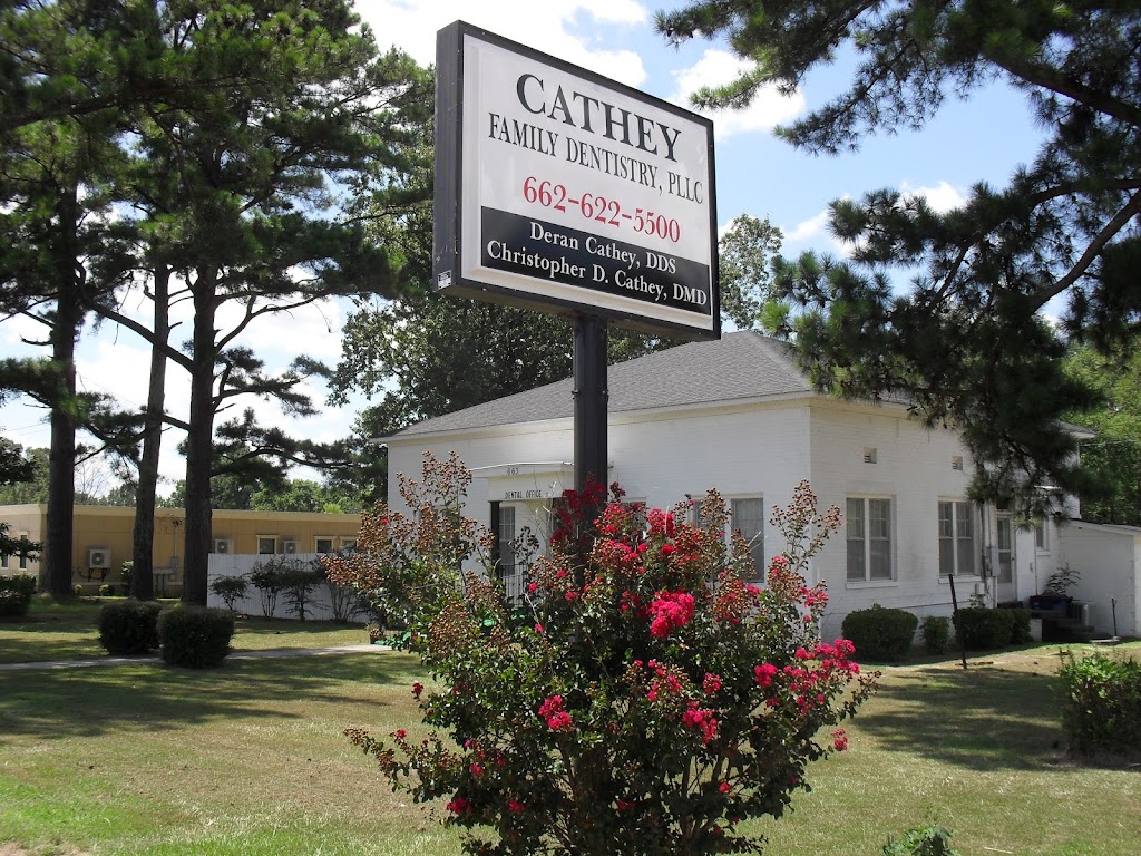 Deran Cathey, DDS | 663 E Service Dr, Coldwater, MS 38618 | Phone: (662) 622-5500
