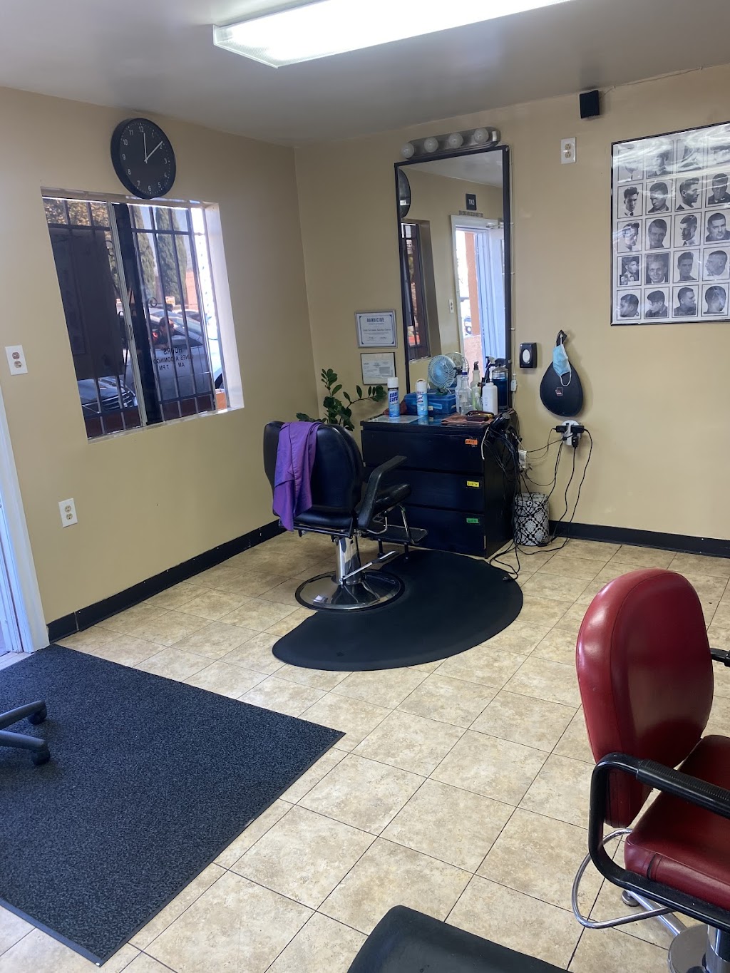 G L OS S Salon Y Barberia | 6222 Gage Ave, Bell Gardens, CA 90201, USA | Phone: (310) 658-4763