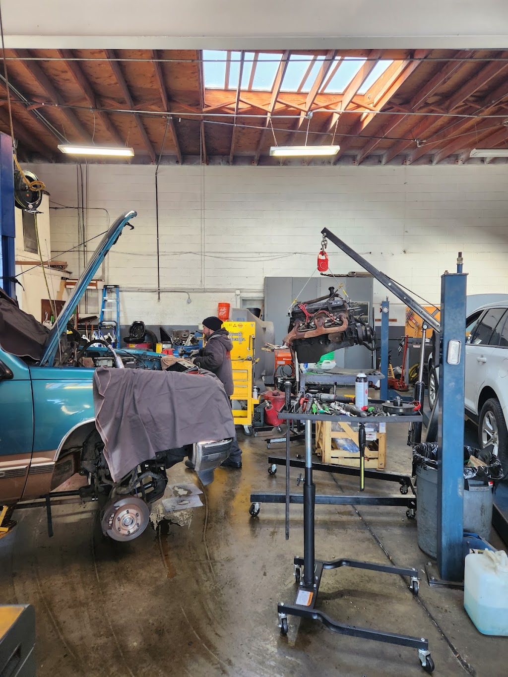 Turning Wrenches Auto Repair & Maintenance | 1018 64th St, Sacramento, CA 95819, USA | Phone: (916) 454-1371