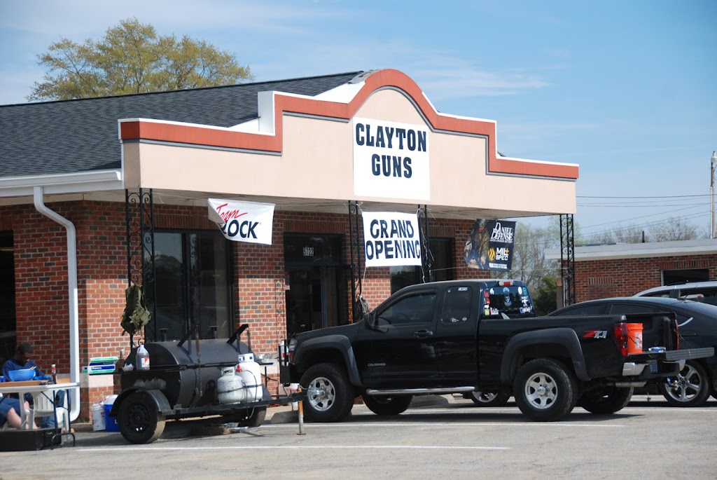 Clayton Guns | W, 5722 US-70 BUS, Clayton, NC 27520, USA | Phone: (919) 359-0888