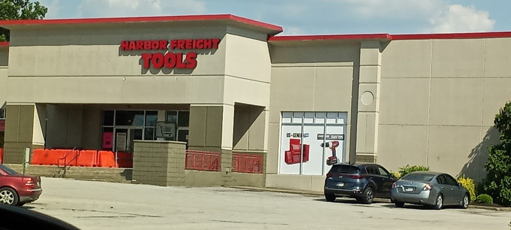 Harbor Freight Tools | 746 E Lewis and Clark Pkwy, Clarksville, IN 47129, USA | Phone: (812) 282-2487