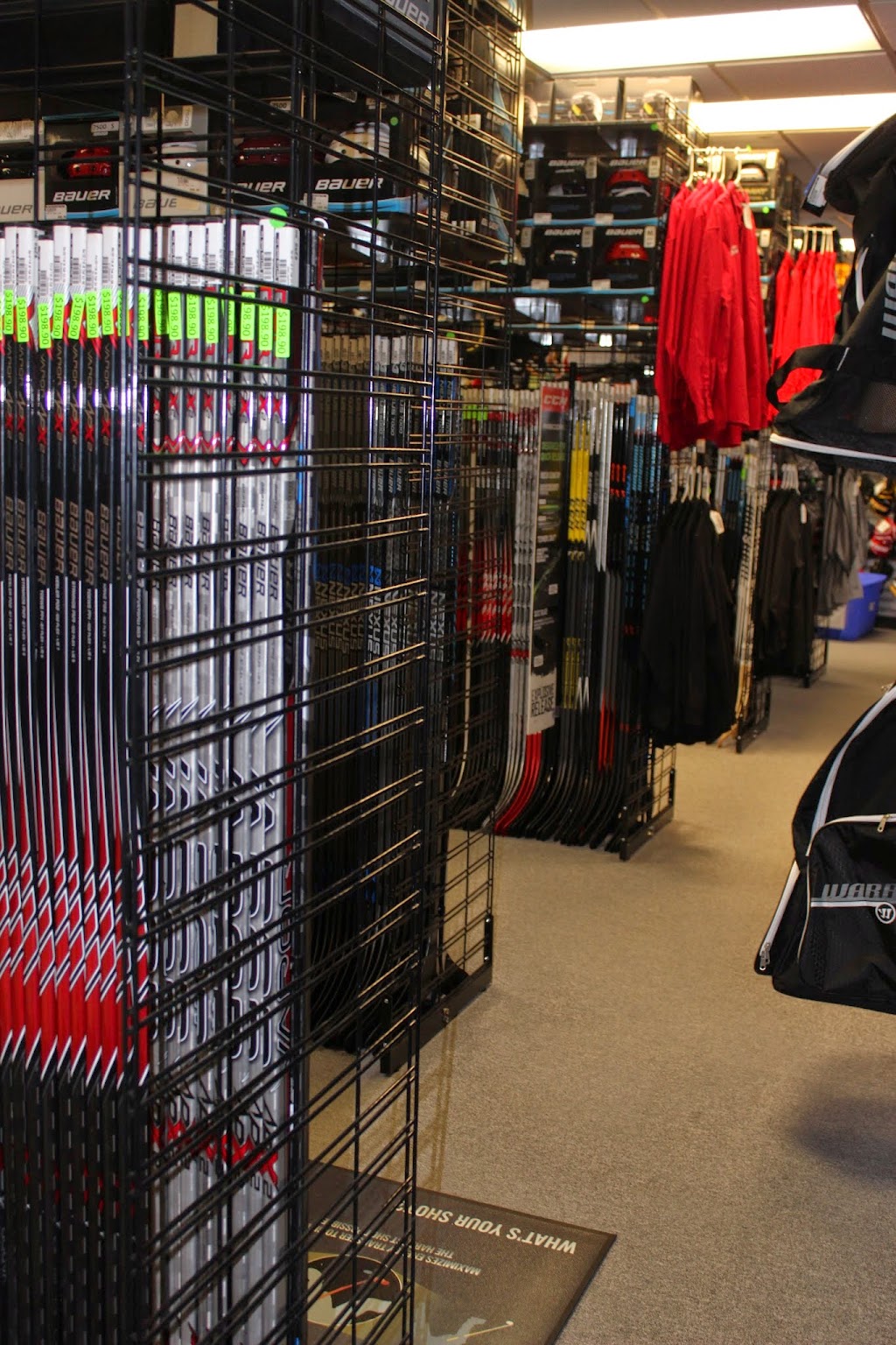 B&R Sports | 13333 Telegraph Rd, Taylor, MI 48180, USA | Phone: (734) 374-8130