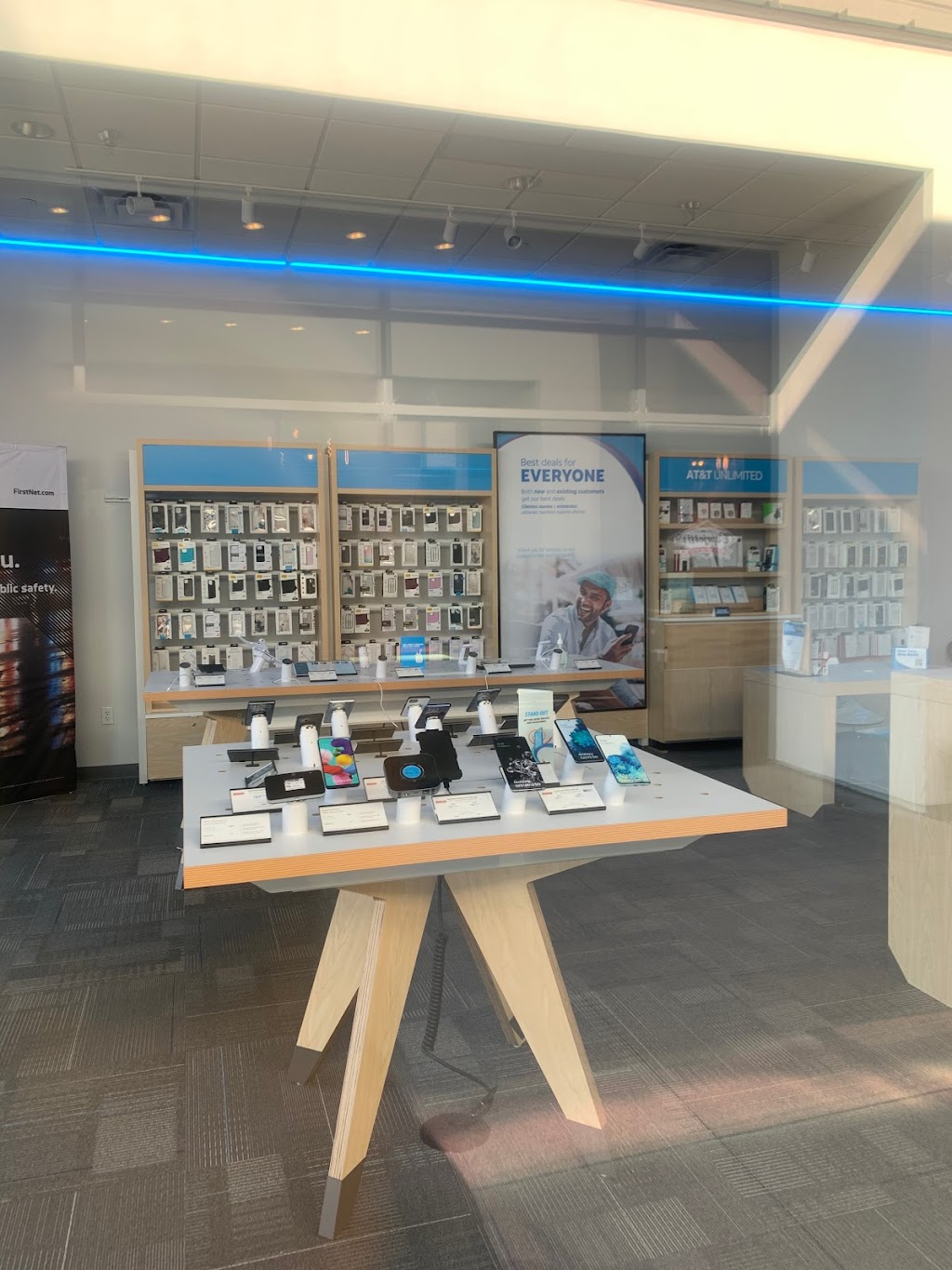 AT&T Store | 3459 St Rose Pkwy Ste 140, Henderson, NV 89052, USA | Phone: (702) 605-2717
