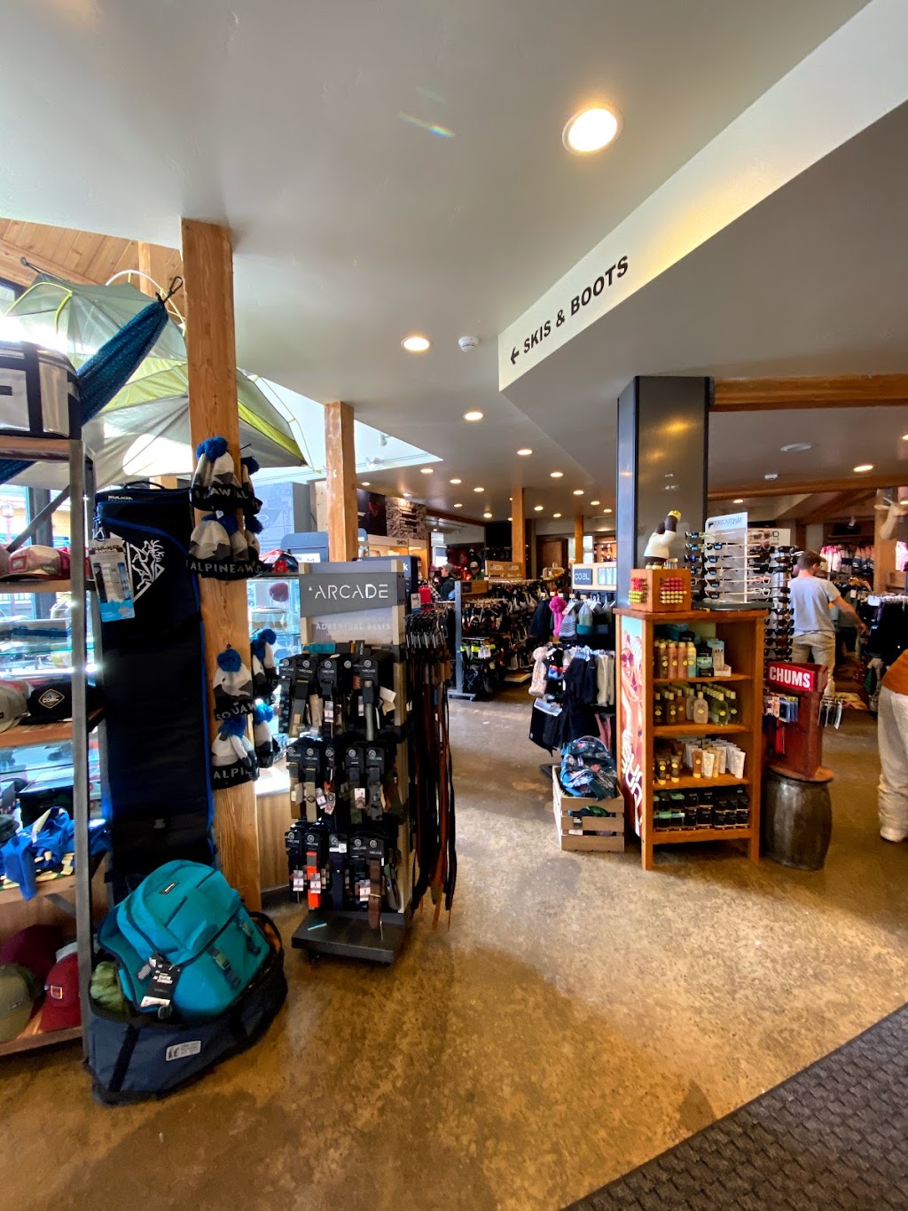 Parallel Mountain Sports | 1960 Olympic Vly Rd, Olympic Valley, CA 96146, USA | Phone: (530) 452-4478