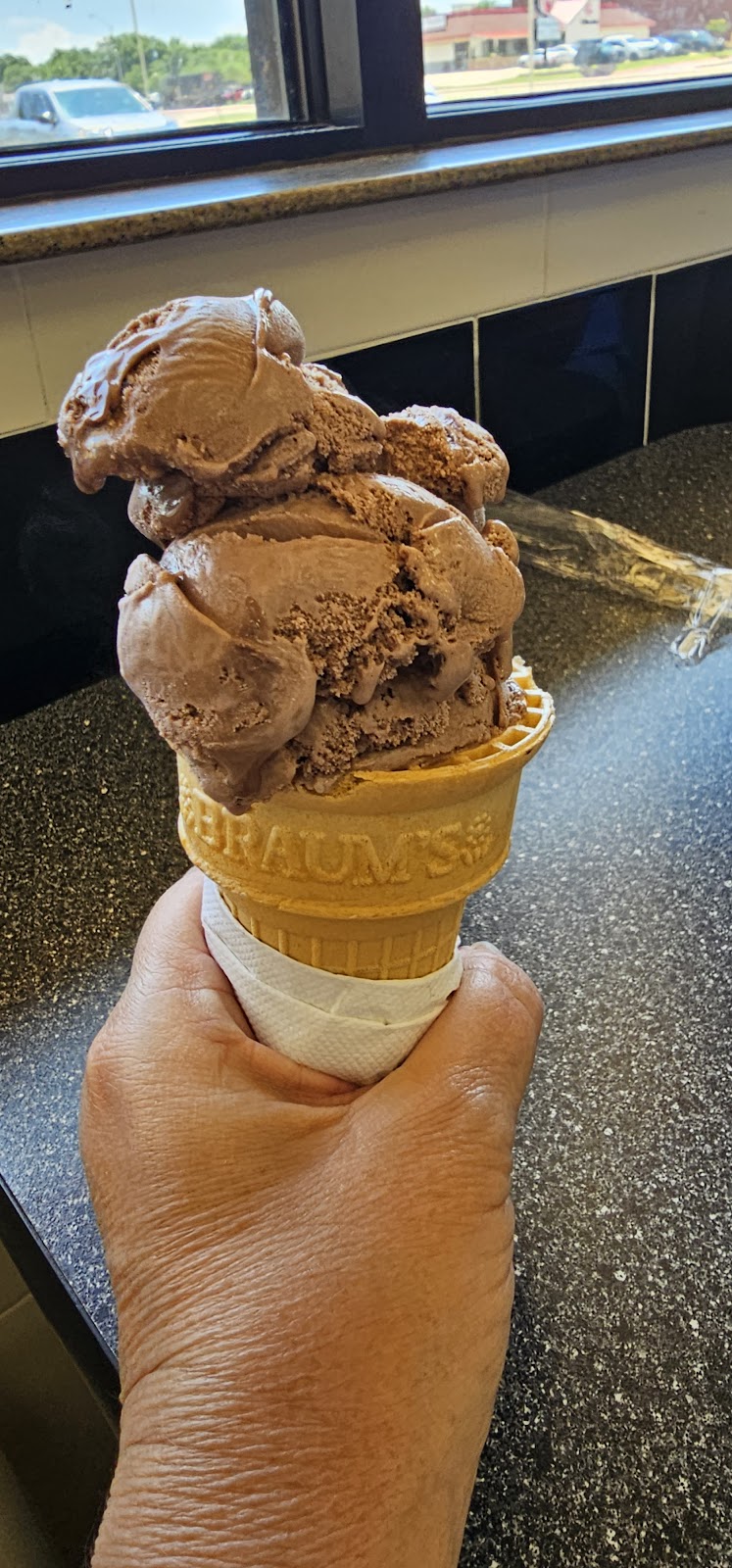 Braums Ice Cream & Dairy Store | 504 N Hwy 77, Waxahachie, TX 75165, USA | Phone: (972) 937-3006