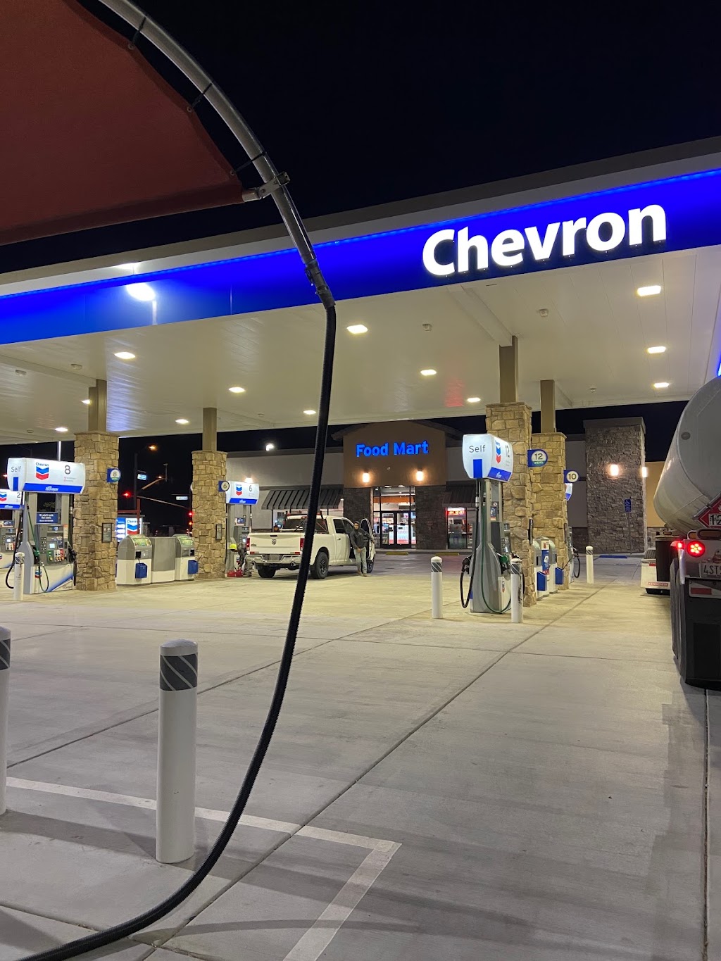 Perris Chevron | 33 W Nuevo Rd, Perris, CA 92571, USA | Phone: (951) 940-4111