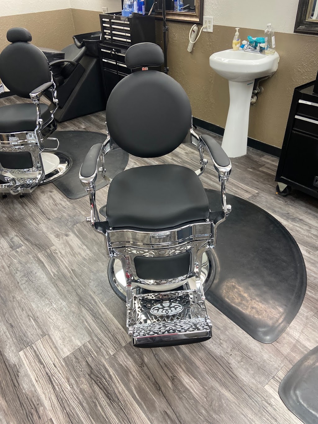 Prestige Barbers | 20008 E Arrow Hwy, Covina, CA 91724, USA | Phone: (626) 664-3600