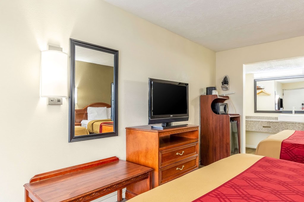 Econo Lodge | 11165 Frontage Rd, Walton, KY 41094, USA | Phone: (859) 485-4123