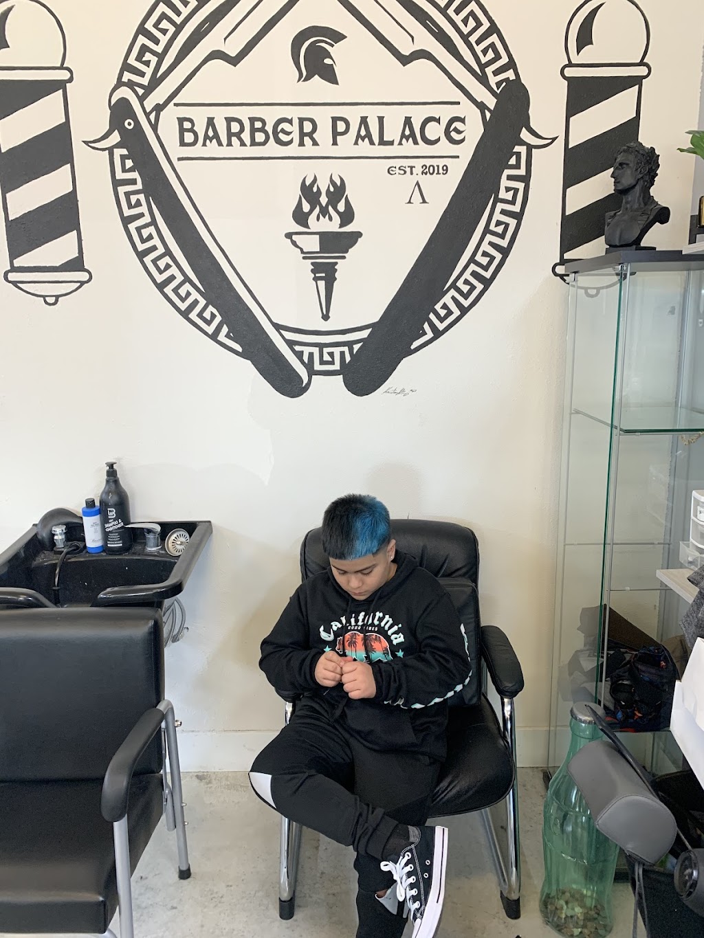 Barber Palace | 1501 Bunton Creek Rd #105, Kyle, TX 78640, USA | Phone: (512) 504-3210