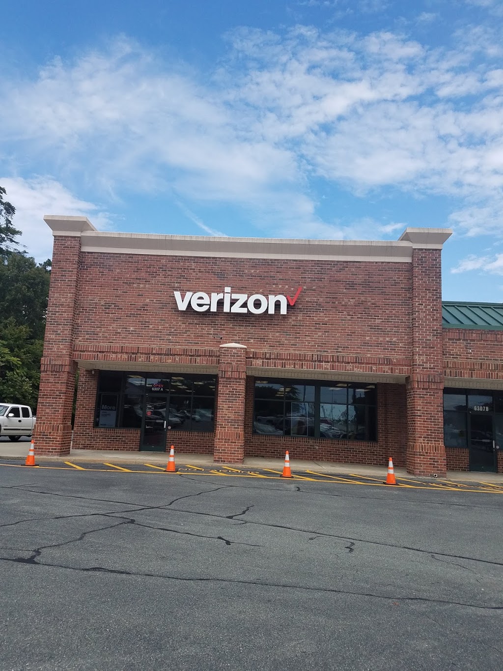 Verizon Authorized Retailer - Russell Cellular | 6307 Burlington Rd Ste N, Whitsett, NC 27377, USA | Phone: (336) 446-1100