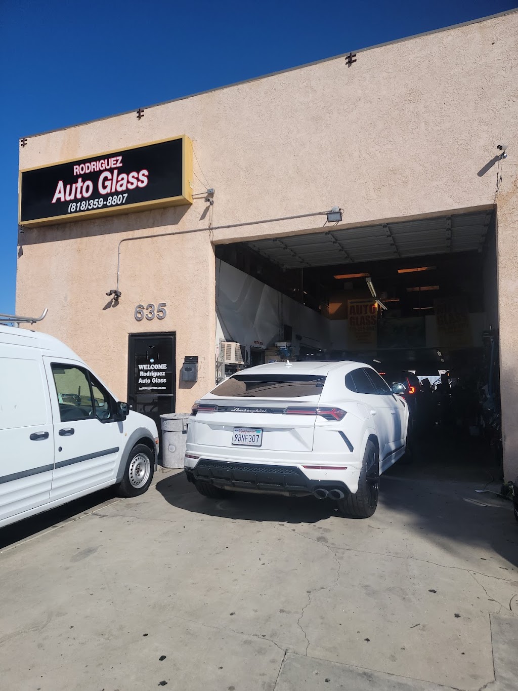 Rodriguez Auto Glass | 635 San Fernando Rd, San Fernando, CA 91340, USA | Phone: (818) 359-8807