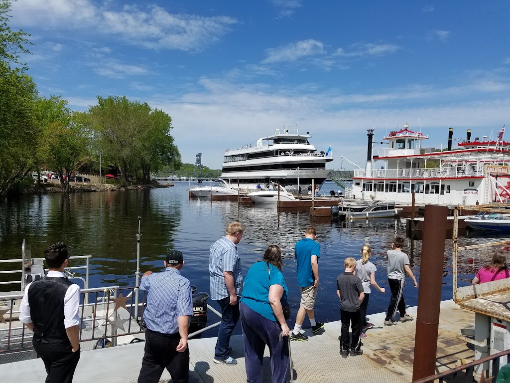 St. Croix Boat & Packet Co. guest parking | 525-601 St Croix Trail N, Stillwater, MN 55082, USA | Phone: (651) 430-1234