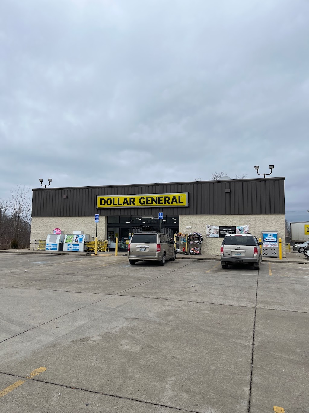 Dollar General | 15 J R Furniture Rd, Irvine, KY 40336, USA | Phone: (502) 805-5403