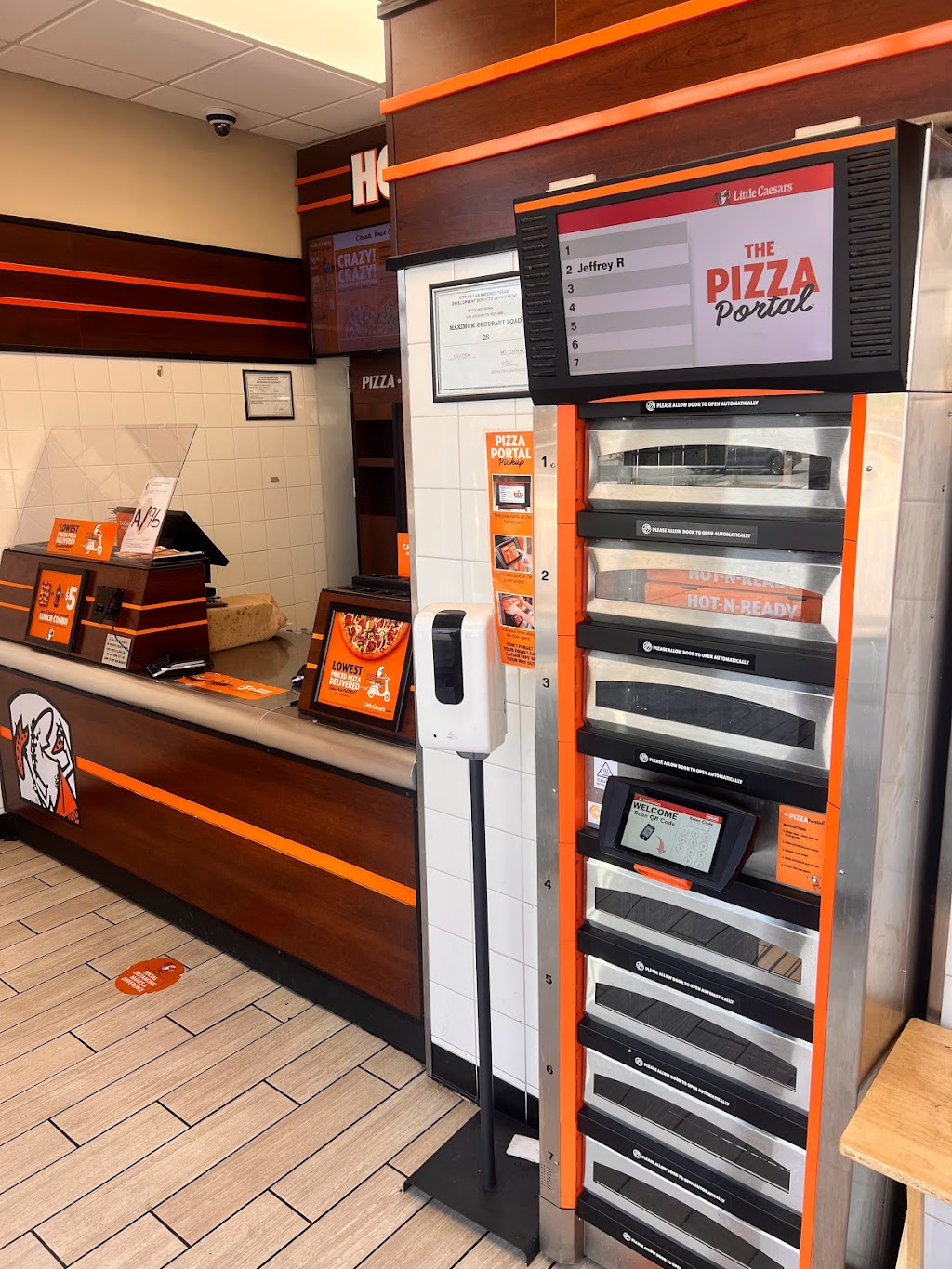 Little Caesars Pizza | 207 N Zarzamora St, San Antonio, TX 78207, USA | Phone: (210) 224-0435