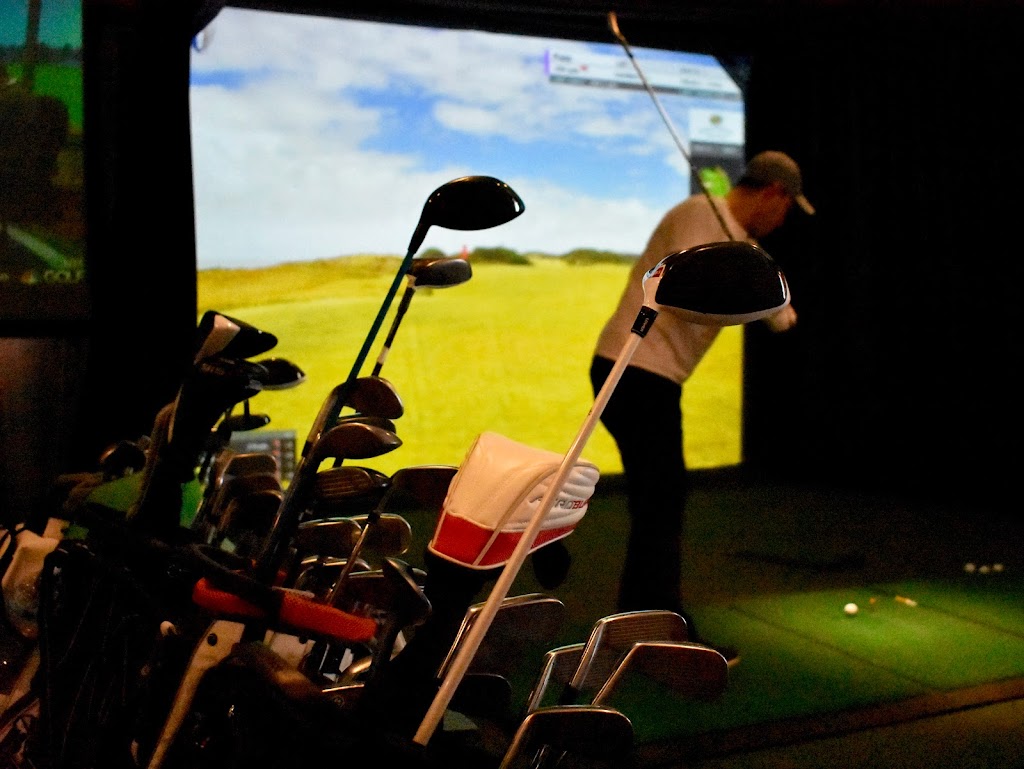 Legends Club Golf Simulator Center | 8670 Credit River Blvd, Prior Lake, MN 55372, USA | Phone: (952) 226-4777