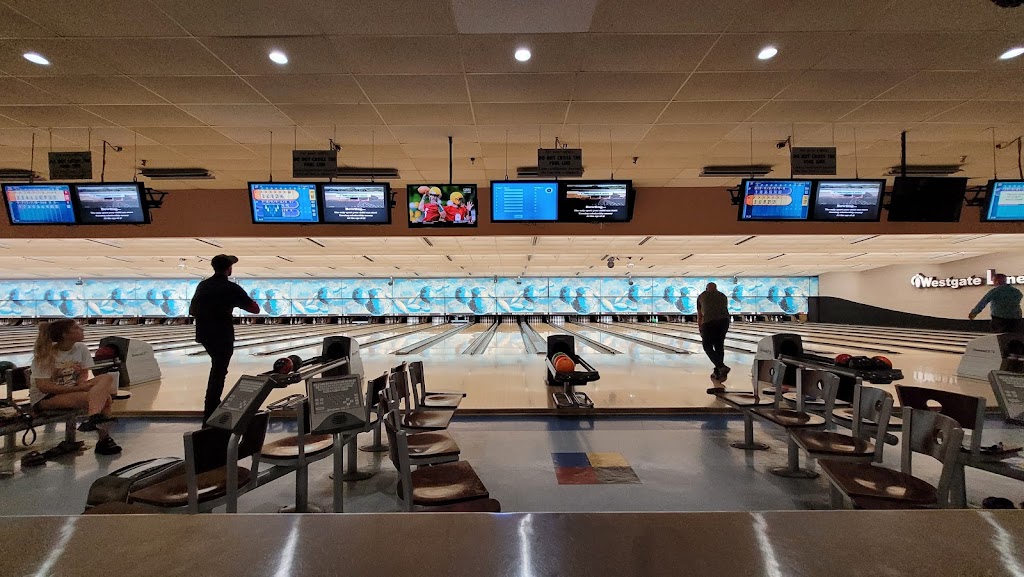 Westgate Lanes | 2701 W William Cannon Dr, Austin, TX 78745, USA | Phone: (512) 441-2695