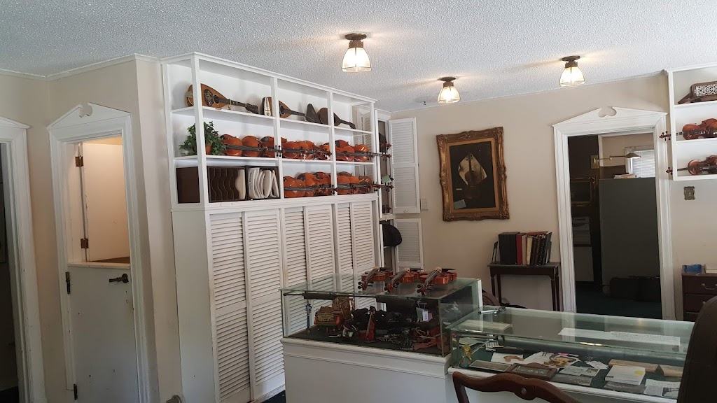 Bearden Violin Shop Inc | 8787 Lackland Rd, St. Louis, MO 63114, USA | Phone: (314) 427-7570