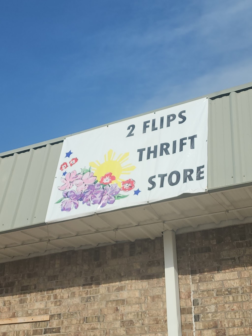 2 Flips Super Thrift | 3000 Woodlawn Blvd, Denison, TX 75020, USA | Phone: (903) 819-1724