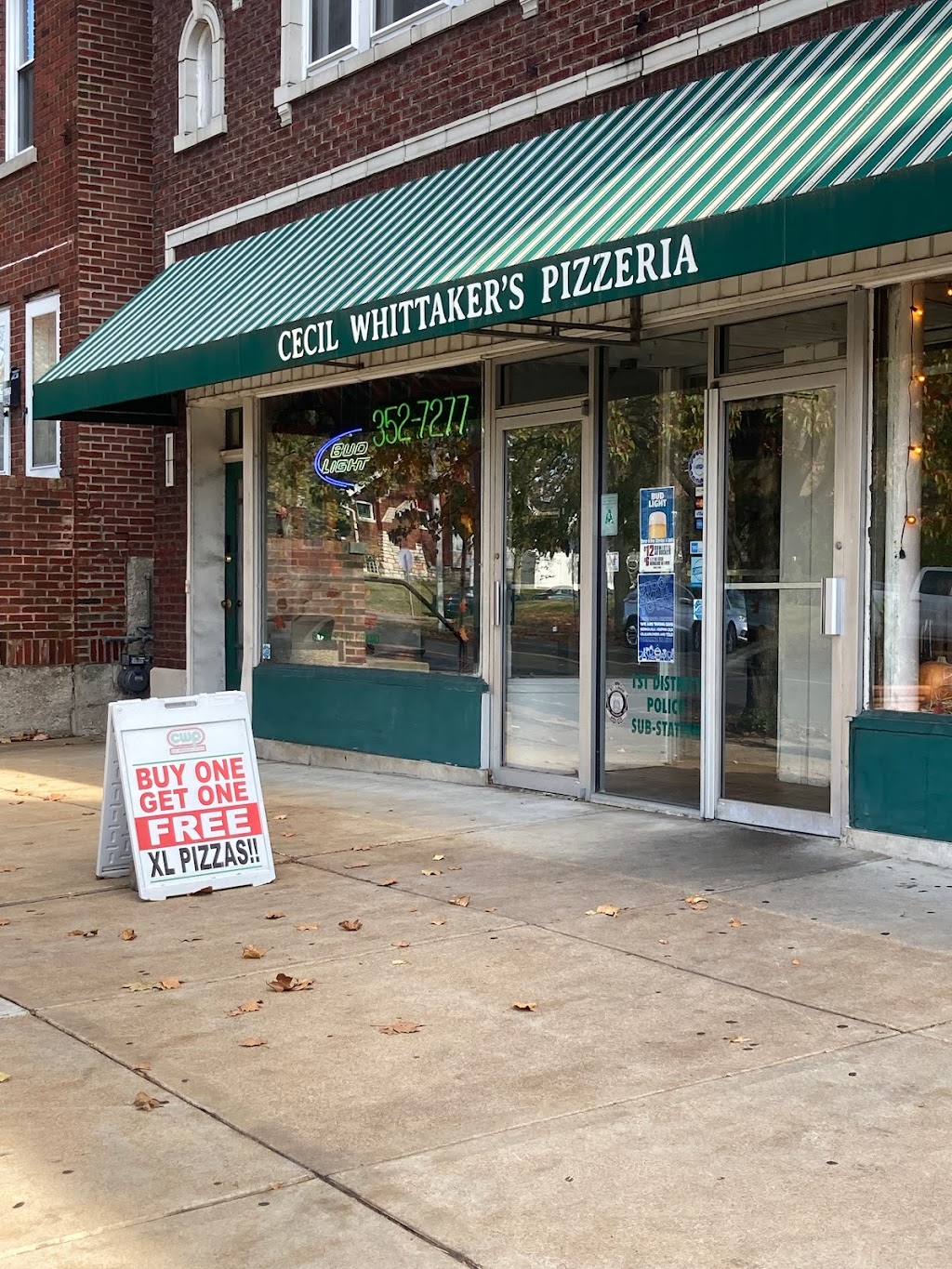 Cecil Whittakers Pizzeria | 6018 S Grand Blvd, St. Louis, MO 63111, USA | Phone: (314) 352-7277