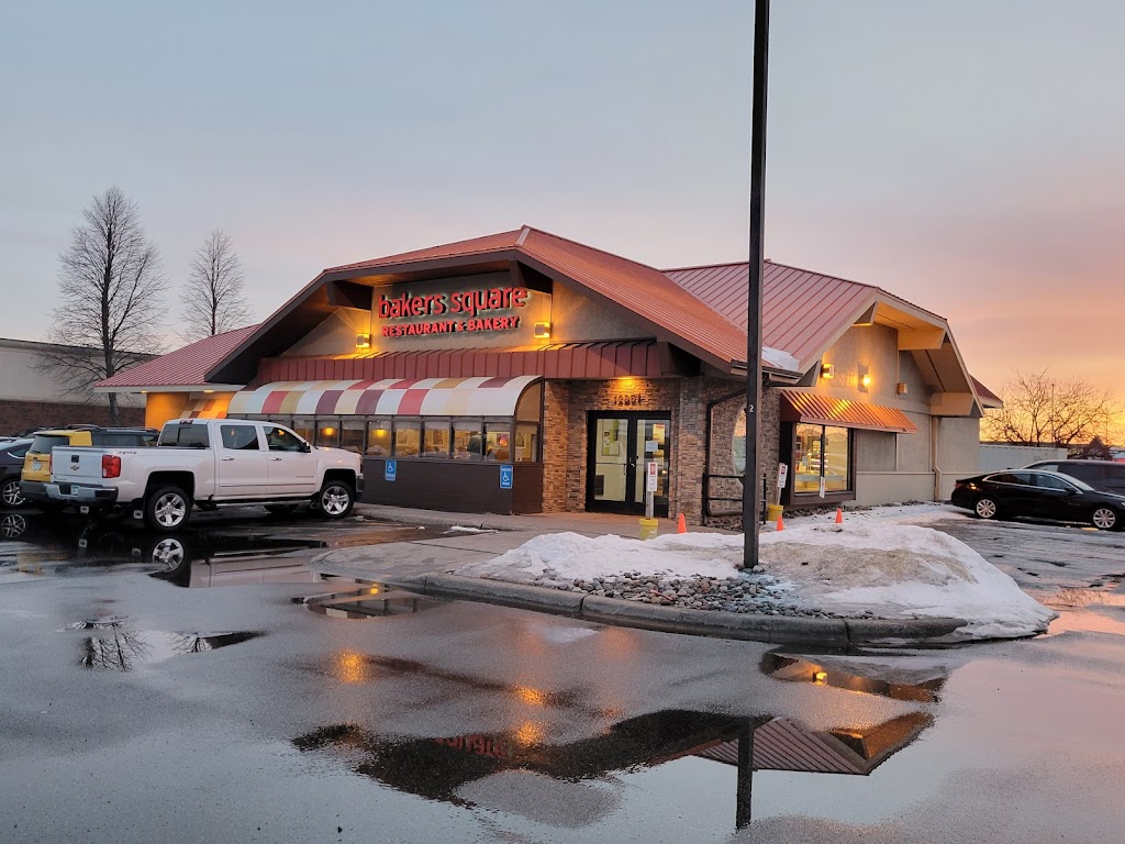 Bakers Square | 12951 Riverdale Dr NW, Coon Rapids, MN 55448, USA | Phone: (763) 422-9077