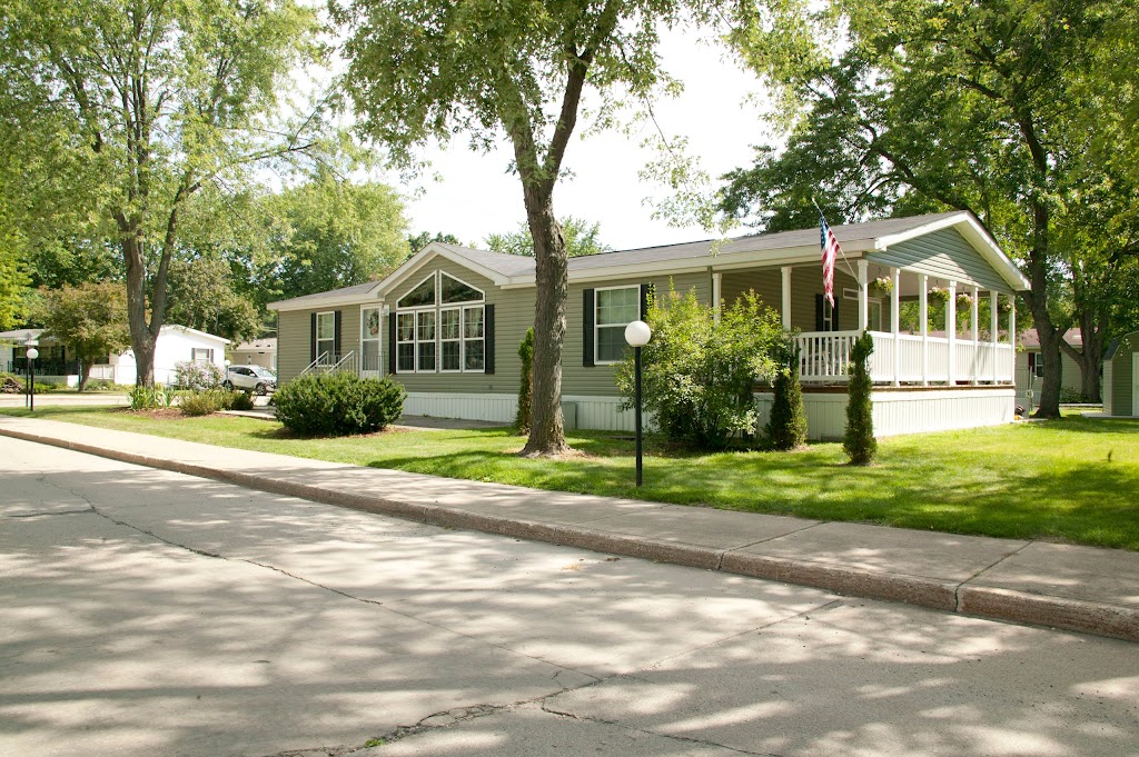 Woodlands Estates Manufactured Home Community | 1441 W Romeo Rd, Oakland Charter Township, MI 48363, USA | Phone: (248) 693-1800