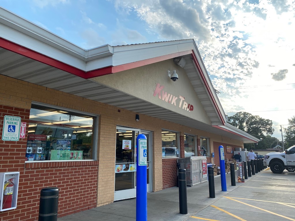 KWIK TRIP #763 | 110 Phillips Blvd, Sauk City, WI 53583, USA | Phone: (608) 643-2133