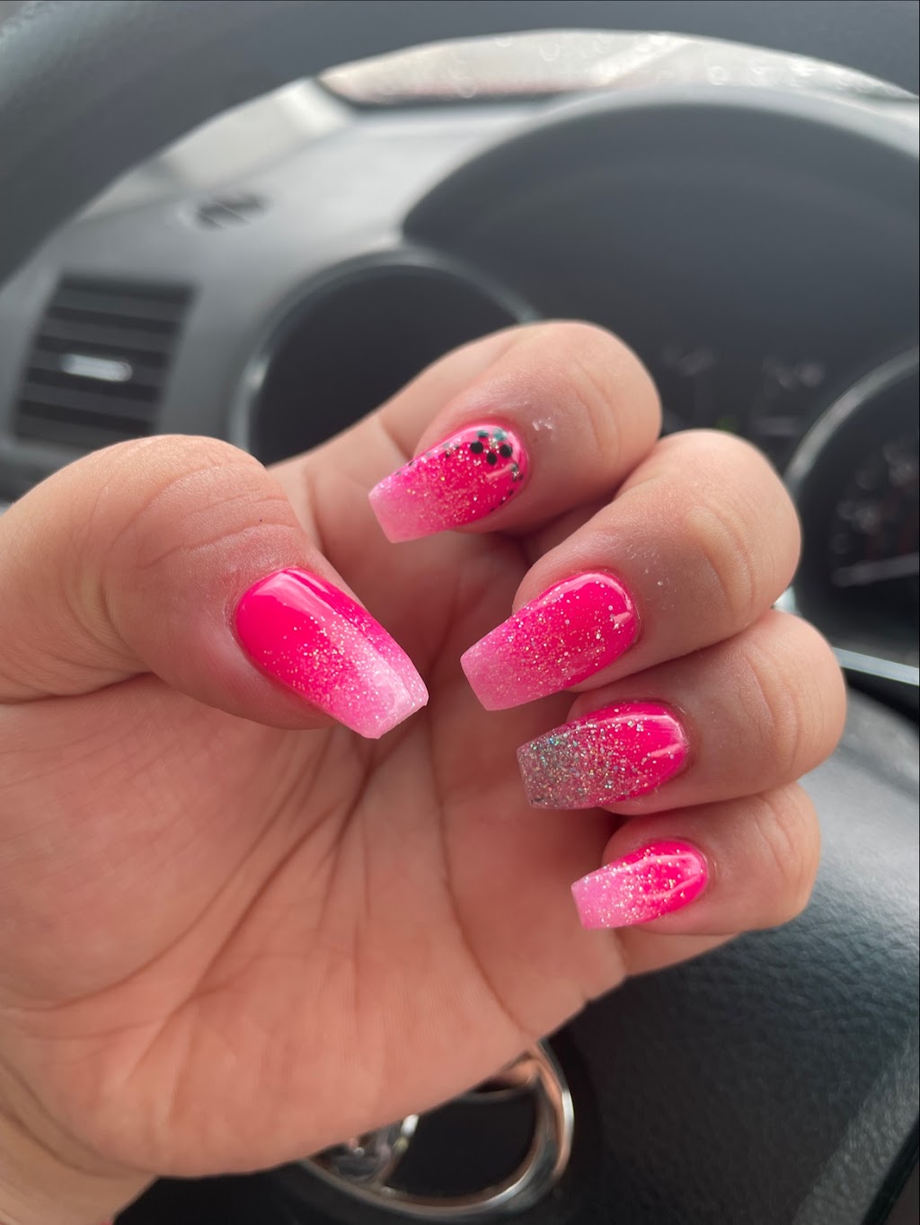 MT NAILS | 610 Woodbury Dr #400, Woodbury, MN 55125, USA | Phone: (651) 207-5612