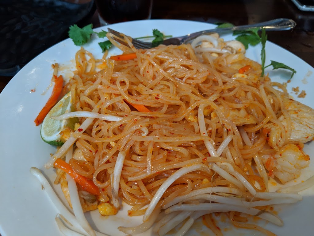 Mama Thai | 200 Metairie-Hammond Hwy, Metairie, LA 70005, USA | Phone: (504) 267-0040